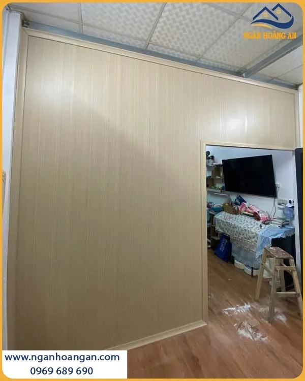 Bộ Vách Ngăn Phòng 2 Mặt Nhựa PVC Giả Gỗ Glotex VN203