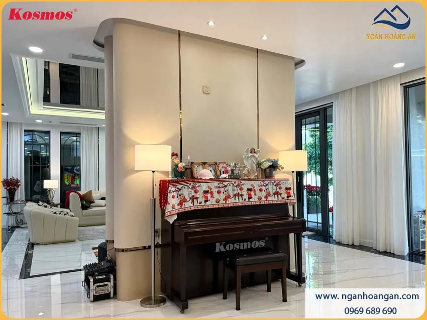 Tấm Ốp Than Tre Vàng Nhạt Hiệu Ứng Xoáy Kosmos TT-852