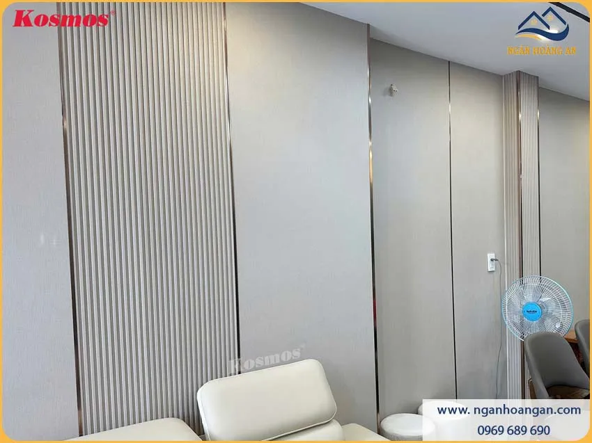 Tấm Ốp Than Tre Vân Vải Vàng Ánh Kim Kosmos TT-819CX