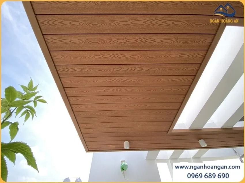 Tấm Ốp Ngoài Trời Vân Gỗ Kosmos OP148X3M Light Wood