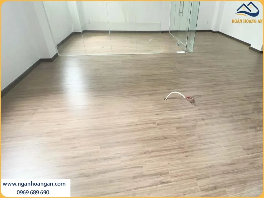 Sàn Gỗ Công Nghiệp Giá Rẻ Wilson 808 Dày 12mm