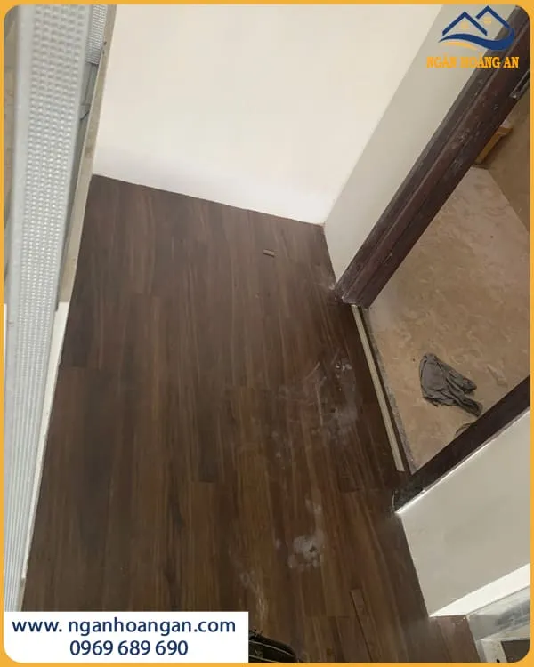 Tấm Lót Sàn Dán Keo Giá Rẻ THFloor W302-1 Dày 3mm
