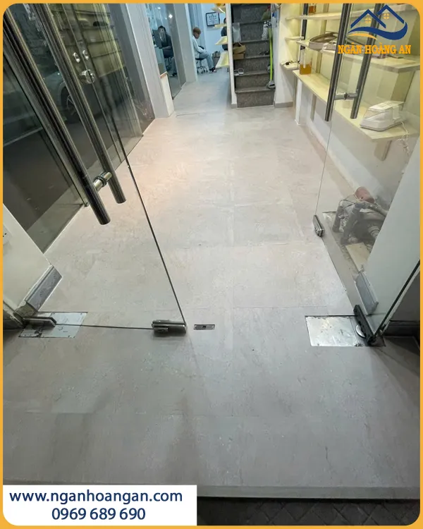 Sàn Nhựa Dán Keo Vân Xi Măng  THFloor W318 Dày 3mm