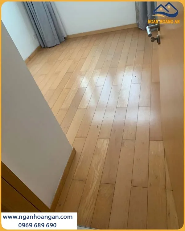 Hình Ảnh Sàn Cũ Trước Khi Được Cải Tạo Bằng Sàn Nhựa Dán Keo Hình Ảnh Sàn Cũ Trước Khi Được Cải Tạo Bằng Sàn Nhựa Dán Keo