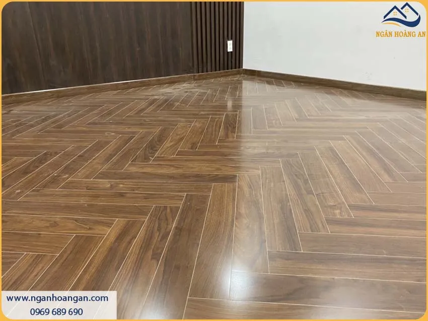Căn Hộ Thi Công Bằng Len Nhựa Giả Gỗ Bền Bỉ, Không Bị Phai Màu