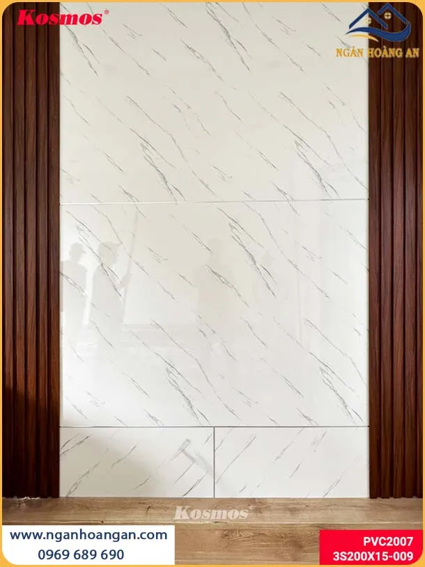 Ốp Tường PVC Giả Đá Được Lắp Đặt Sang Trọng Cho Phòng Khách
