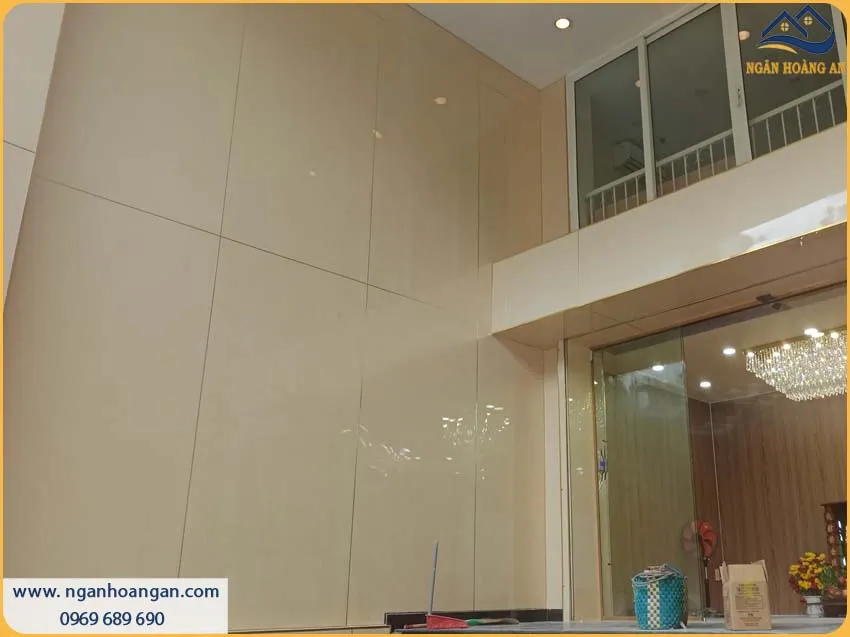 Ốp Tường Bằng Tấm PVC Trơn Tạo Nên Sự Sang Trọng