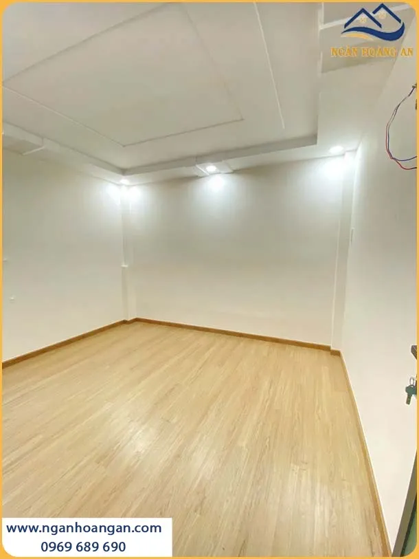 Sàn Nhựa Dán Keo Giả Gỗ Có Khả Năng Chống Mối Mọt, Chống Ẩm Móc