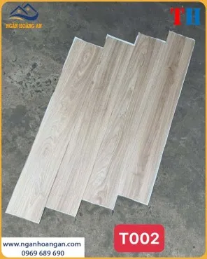 Sàn Nhựa Giả Gỗ Có Keo Sẵn THFLoor TH002 Dày 1.8mm