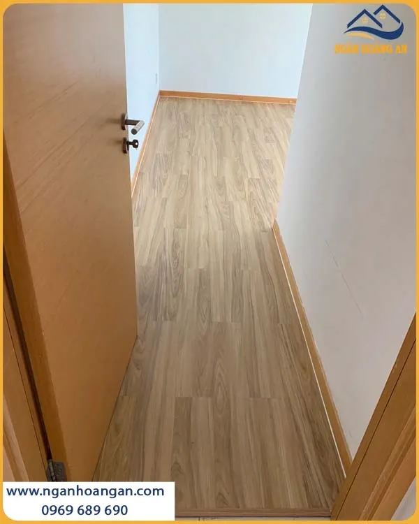 Không Gian Nội Thất Sang Trọng Khi Lắp Đặt Sàn Nhựa Dán Keo W301-1 Không Gian Nội Thất Sang Trọng Khi Lắp Đặt Sàn Nhựa Dán Keo W301-1