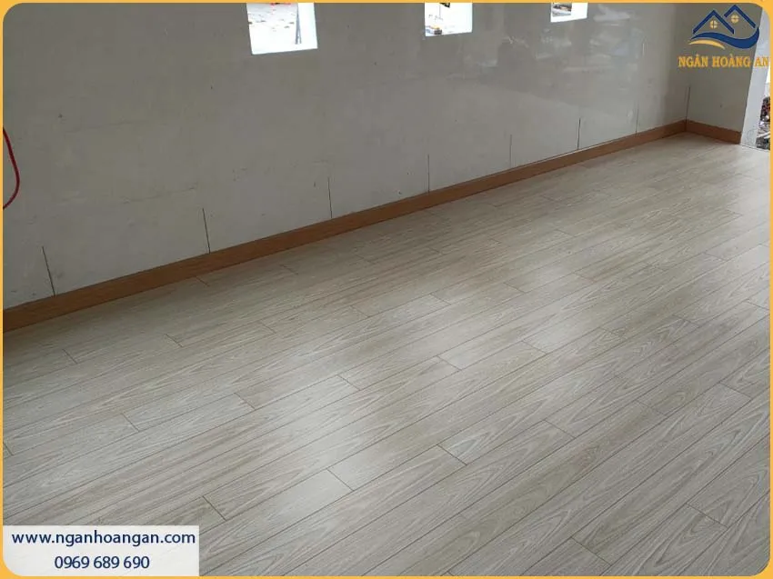 Sàn Gỗ Công Nghiệp Kosmos Có Khả Năng Chống Trơn Trượt, Chống Ẩm Móc