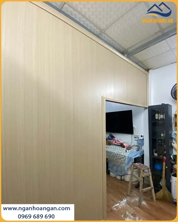 Lắp Đặt Vách Ngăn Nhựa Giả Gỗ Vừa Tiết Kiệm Chi Phí Vừa Có Độ Bền Cao