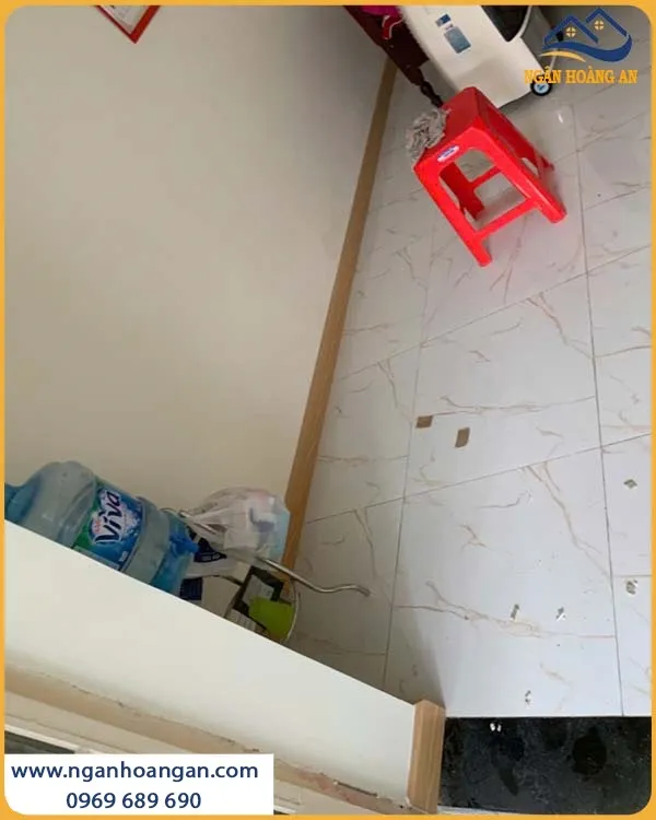 Thi Công Len Nhựa PVC Morser PS90 Tạo Nên Điểm Nhấn Giữa Sàn Và Tường