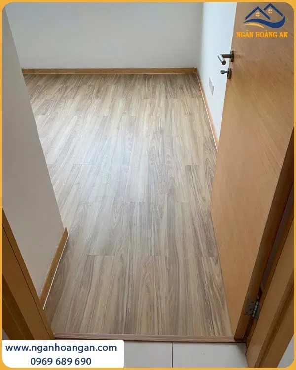 Sàn Nhựa Dán Keo Có Khả Năng Chống Mối Mọt, Chống Ẩm Móc Sàn Nhựa Dán Keo Có Khả Năng Chống Mối Mọt, Chống Ẩm Móc