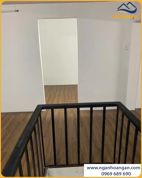 Thi Công Sàn Nhựa Hèm Khóa Giả Gỗ THFLoor HS8017