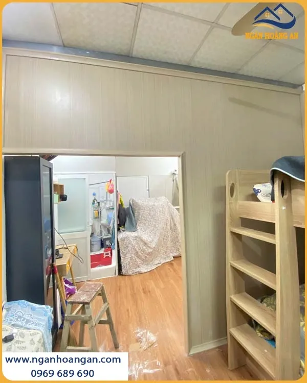 Khách Hàng Tại Quận 4 Ưa Chuộng Vách Nhựa Giả Gỗ Cho Nhà Ở