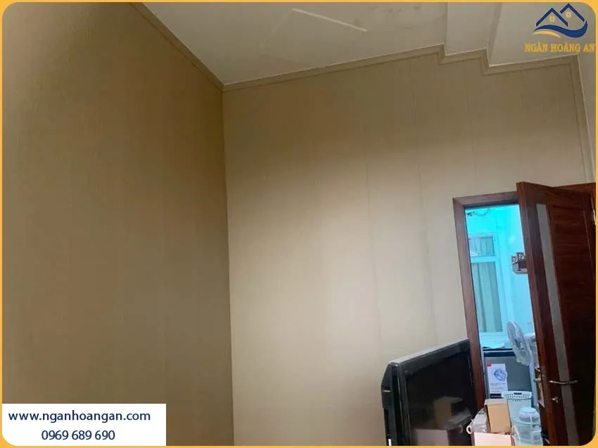 Khách Hàng Tại Quận 7 Ưa Chuộng Vách Ngăn Nhựa Giả Gỗ Cho Nhà Ở