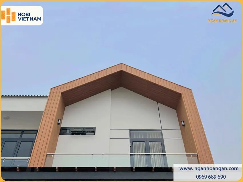 Đội Ngũ Thi Công Ôp Trần Ngoài Trời Chuyên Nghiệp Giá Tốt