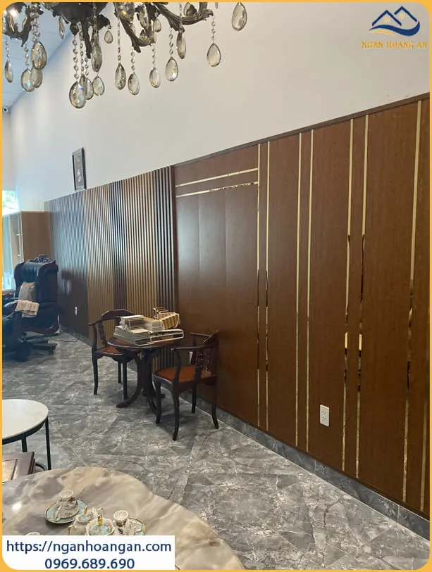 Giá Thi Công Ốp Tường Tấm Nhựa Lam Sóng Tại Tân Bình TPHCM Giá Thi Công Ốp Tường Tấm Nhựa Lam Sóng Tại Tân Bình TPHCM