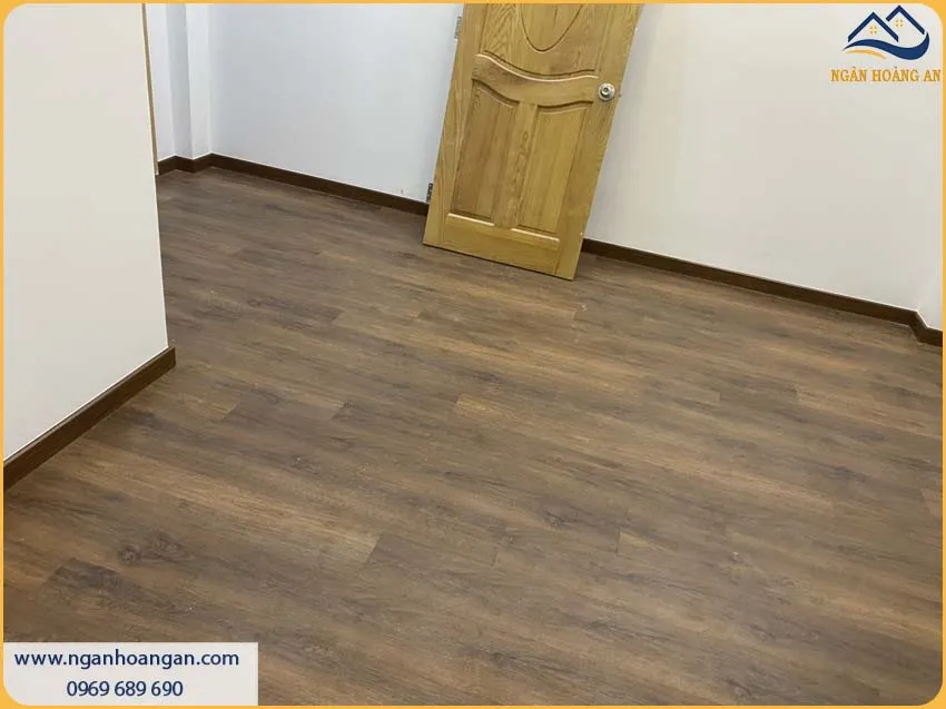 Len Chân Tường Vân Gỗ Tự Nhiên Sang Trọng Cho Nhà Ở Len Chân Tường Vân Gỗ Tự Nhiên Sang Trọng Cho Nhà Ở