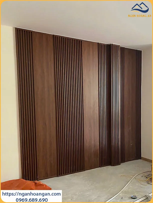 Mẫu Ốp Tường Nhựa Lam Sóng Nano Giả Gỗ Đẹp Tại Tân Phú TPHCM