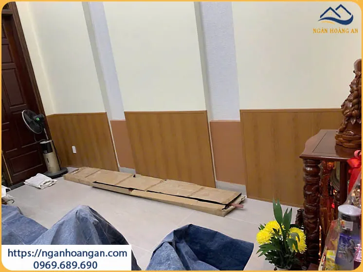 Ốp Lamri Chân Tường Nhựa Nano Giả Gỗ Đẹp Tại Tân Phú TPHCM
