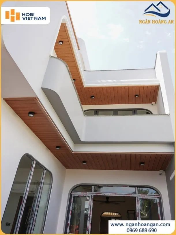 Ôp Trần Hiên Nhà Đẹp Sang Trọng Bằng Tấm Ốp Gỗ Nhựa Ngoài Trời Ôp Trần Hiên Nhà Đẹp Sang Trọng Bằng Tấm Ốp Gỗ Nhựa Ngoài Trời
