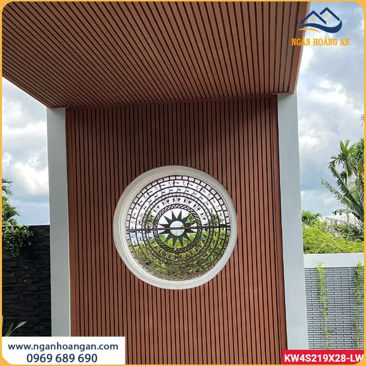 Ốp Tường Gỗ Nhựa Trang Trí Cho Không Gian Thêm Sang Trọng