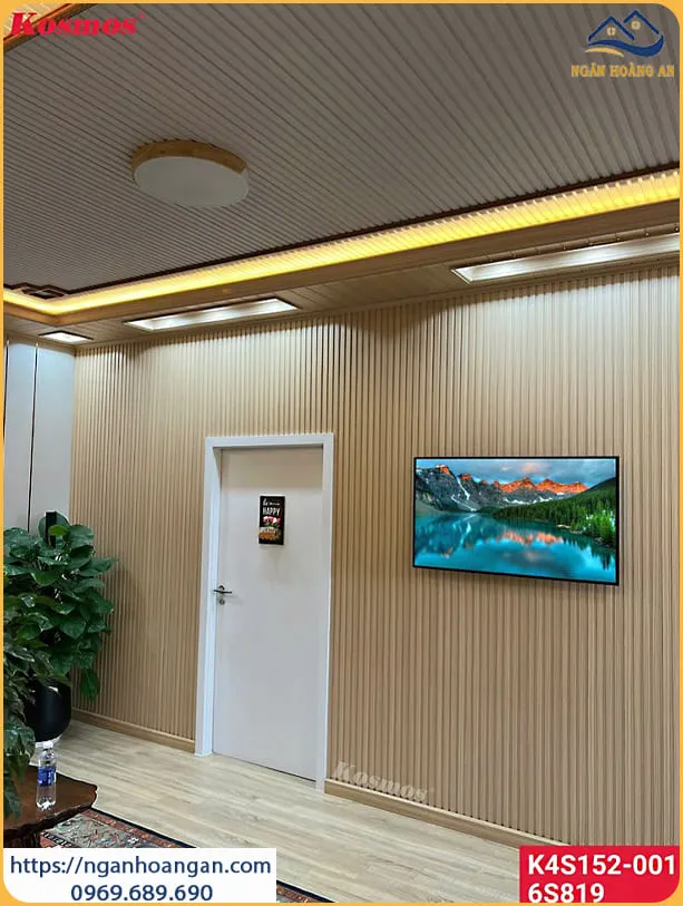 Ốp Tường Lam Sóng Nhựa Giả Gỗ Cho Nhà Ở Tại Tân Phú TPHCM