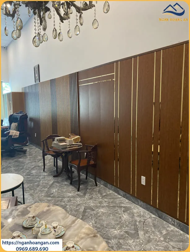 Ốp Tường Nano Nhựa GIả Gỗ Cho Nhà Phố Tại Quận 3 TPHCM Ốp Tường Nano Nhựa GIả Gỗ Cho Nhà Phố Tại Quận 3 TPHCM