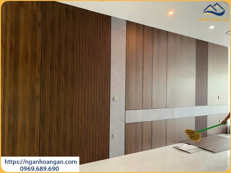 Ốp Tường Nhà Ở Lam Sóng Nano Nhựa Giả Gỗ Tại Quận 9 TPHCM