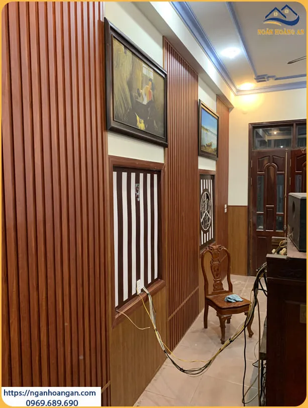 Ốp Tường Tấm Lam Sóng Nhựa Giả Gỗ Tại Quận 1 TPHCM