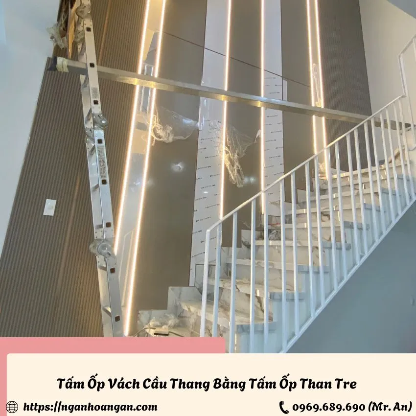 Ốp Vách Cầu Thang Bằng Tấm Than Tre