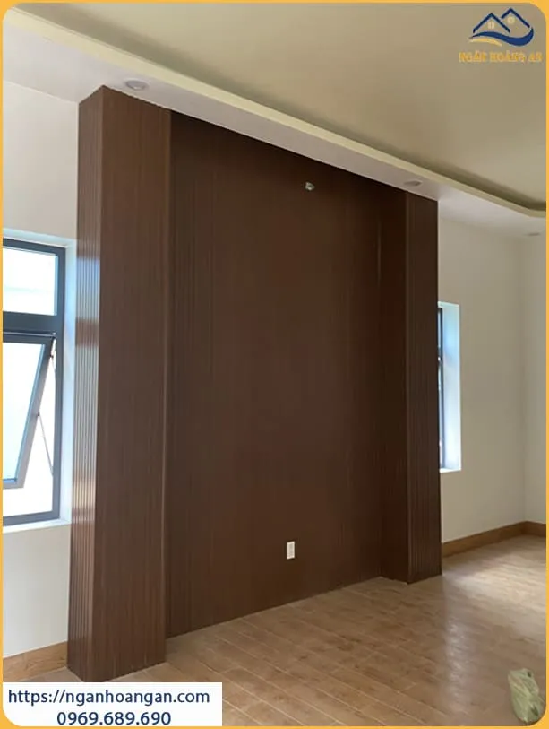 Ốp Vách Tivi Lam Sóng Nano Nhựa Giả Gỗ Tại Quận 7 TPHCM