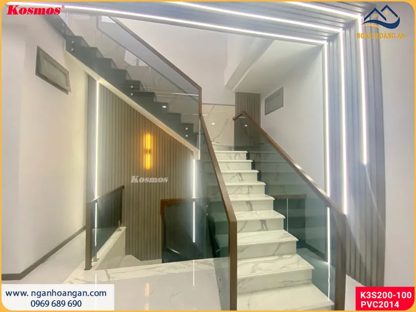Vách Tường Nhà Được Ốp Bằng Lam Sóng Sang Trọng - Độc Đáo