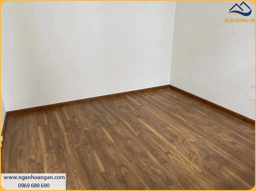 Lắp Đặt Len Chân Tường Vừa Tiết Kiệm Chi Phí Vừa Có Độ Bền Cao Lắp Đặt Len Chân Tường Vừa Tiết Kiệm Chi Phí Vừa Có Độ Bền Cao