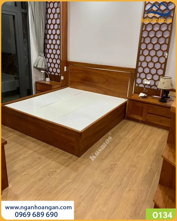 Phòng Ngủ Nổi Bật Nhờ Lót Sàn Gỗ Công Nghiệp