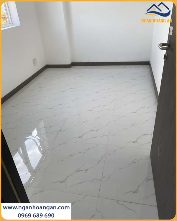 Khách Hàng Hài Lòng Tuyệt Đối Sau Khi Thi Công Len Nhựa Giả Gỗ Khách Hàng Hài Lòng Tuyệt Đối Sau Khi Thi Công Len Nhựa Giả Gỗ