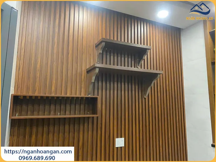 Thi Công Ốp Tường Lam Sóng Nhựa Giả Gỗ Tại Phú Nhuận TPHCM