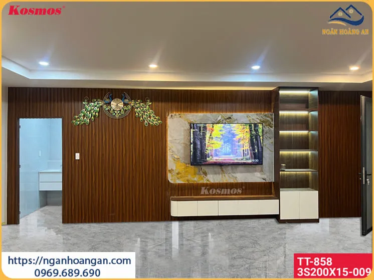 Thi Công Ốp Tường Phòng Khách Lam Sóng Nhựa Giả Gỗ Tại Tân Phú TPHCM