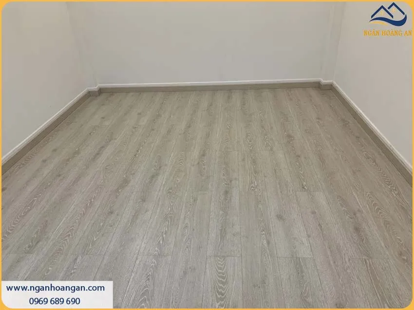 Điểm Nhất Cho Phòng Ngủ Bằng Len Chân Tường Nhựa PVC Mới Mẻ