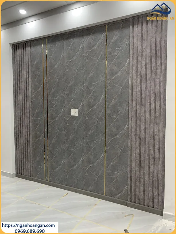 Vách Tivi Nhựa Lam Sóng Nano Giả Bê Tông Tại Gò Vấp TPHCM