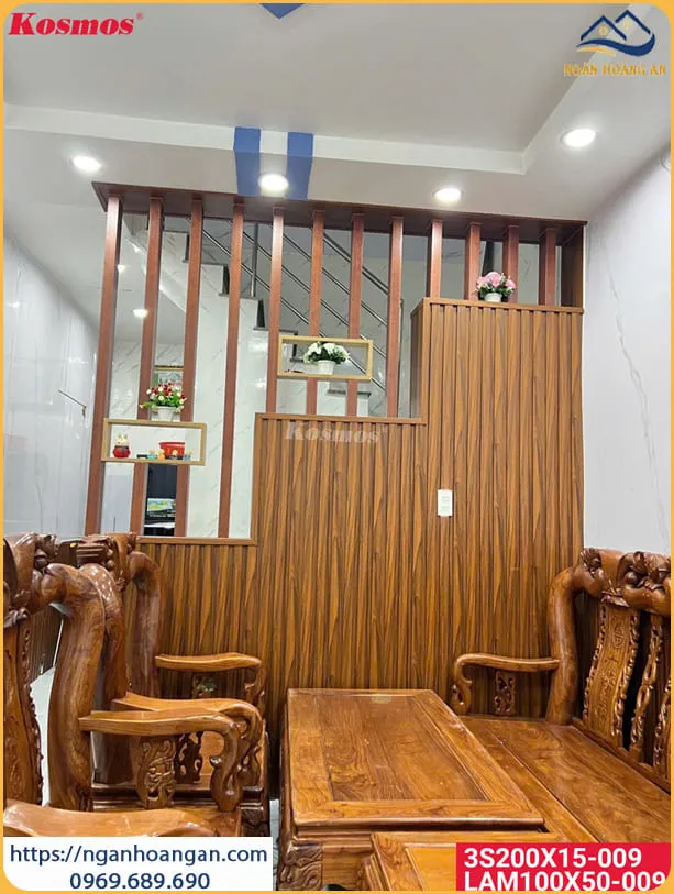 Vách Tường Cầu Thang Bằng Lam Sóng Nhựa Giả Gỗ Tại Tân Bình TPHCM Vách Tường Cầu Thang Bằng Lam Sóng Nhựa Giả Gỗ Tại Tân Bình TPHCM