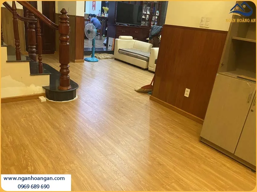 Phòng Khách Được Thi Công Sàn Gỗ Công Nghiệp Morser Đẹp Và Thu Hút Phòng Khách Được Thi Công Sàn Gỗ Công Nghiệp Morser Đẹp Và Thu Hút