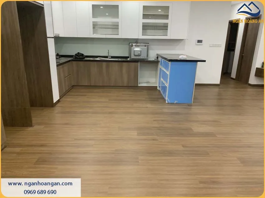 Căn Hộ Thi Công Lót Sàn Nhựa Giả Gỗ Giá Thành Hợp Lý