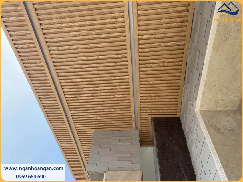 Tấm Lam Sóng Nhựa Giả Gỗ Vân Gỗ Sắc Nét Sang Trọng Tấm Lam Sóng Nhựa Giả Gỗ Vân Gỗ Sắc Nét Sang Trọng