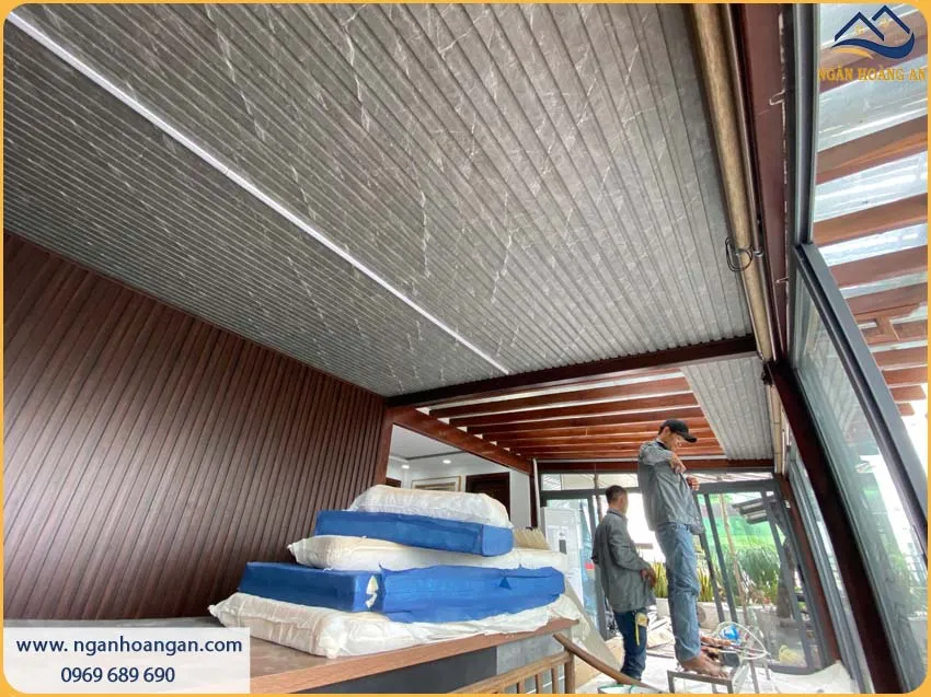 Ốp Trần Tấm Lam Sóng Giả Bê Tông Tạo Điểm Nhấn Cho Không Gian 