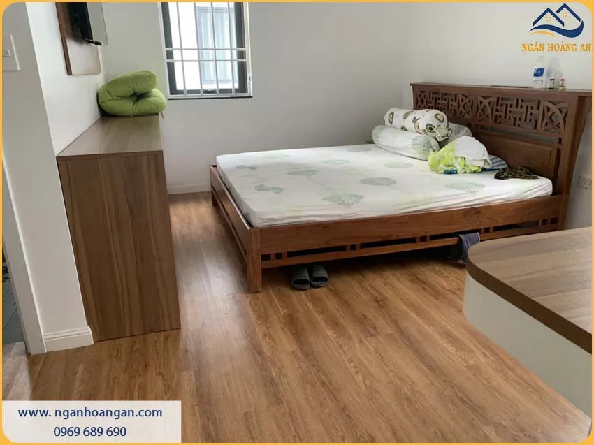 Thi Công Sàn Nhựa Giả Gỗ Chất Lượng Cho Phòng Ngủ