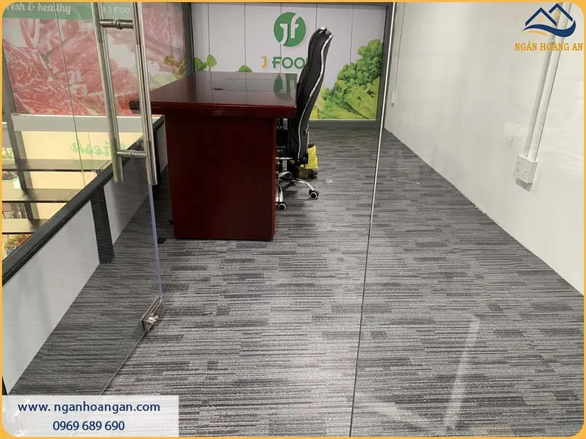 Thi Công Sàn Nhựa Giả Gỗ Độ Bền Lên Đến 15 Năm Thi Công Sàn Nhựa Giả Gỗ Độ Bền Lên Đến 15 Năm