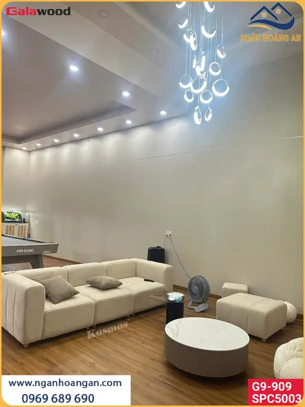 Sàn Nhựa Giả Gỗ Được Lắp Đặt Thời Thượng Cho Phòng Khách Sàn Nhựa Giả Gỗ Được Lắp Đặt Thời Thượng Cho Phòng Khách
